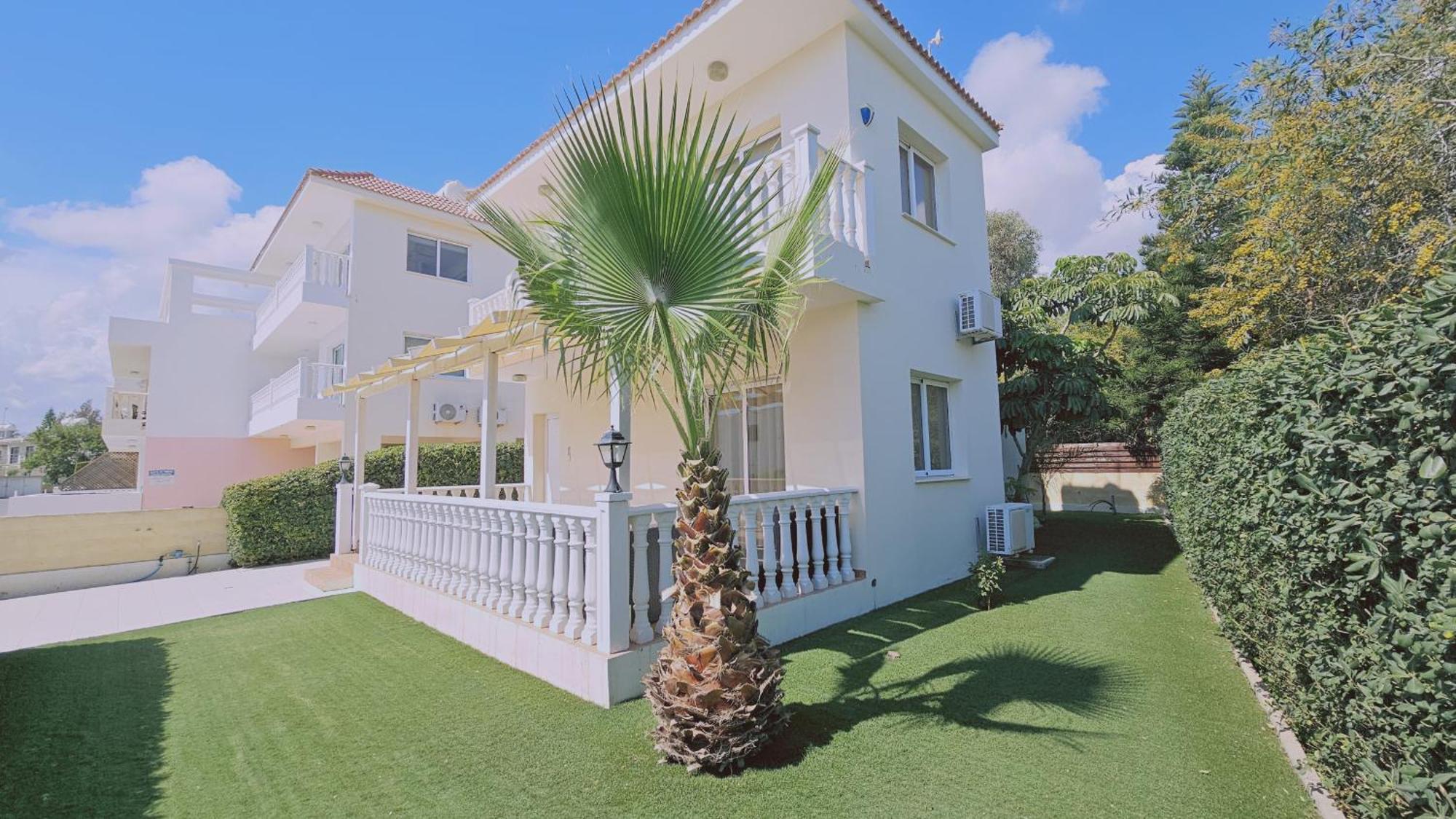 Nissi House *